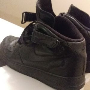 Nike Air Force 1 mid (black) mens 10